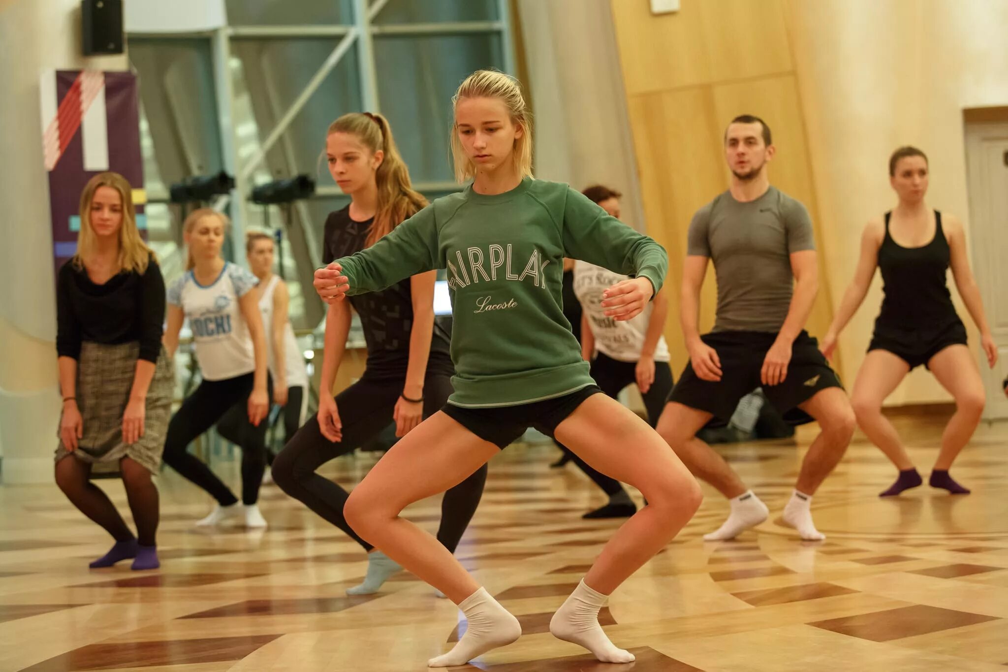 Танцы где работать. Танцы где работать. Танцы где работать. Коллектив современного танца. Танец свободы.