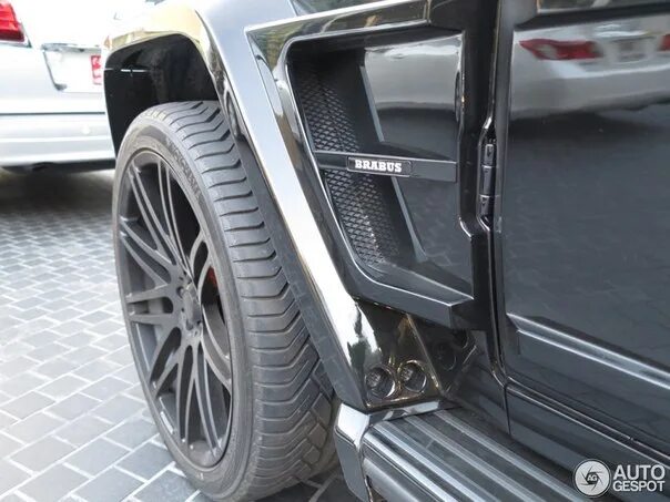 W463 карбон brabus. Фендера на гелендваген. G63 карбоновые кожухи зеркал. Жабры брабус гелендваген. Детали гелика.