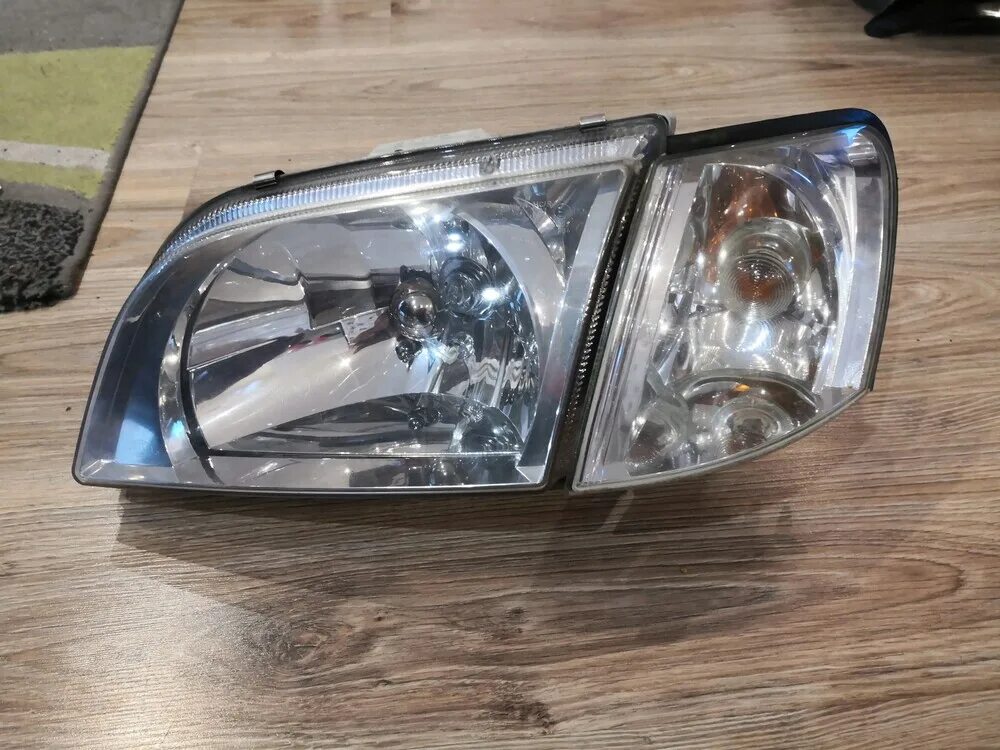 Митсубиси спейс стар 2001 фары. Митсубиси спейс стар фары. Фары mitsubishi space star. Mitsubishi space star, 2001 г. Фары на мицубиси спейс стар 2004.
