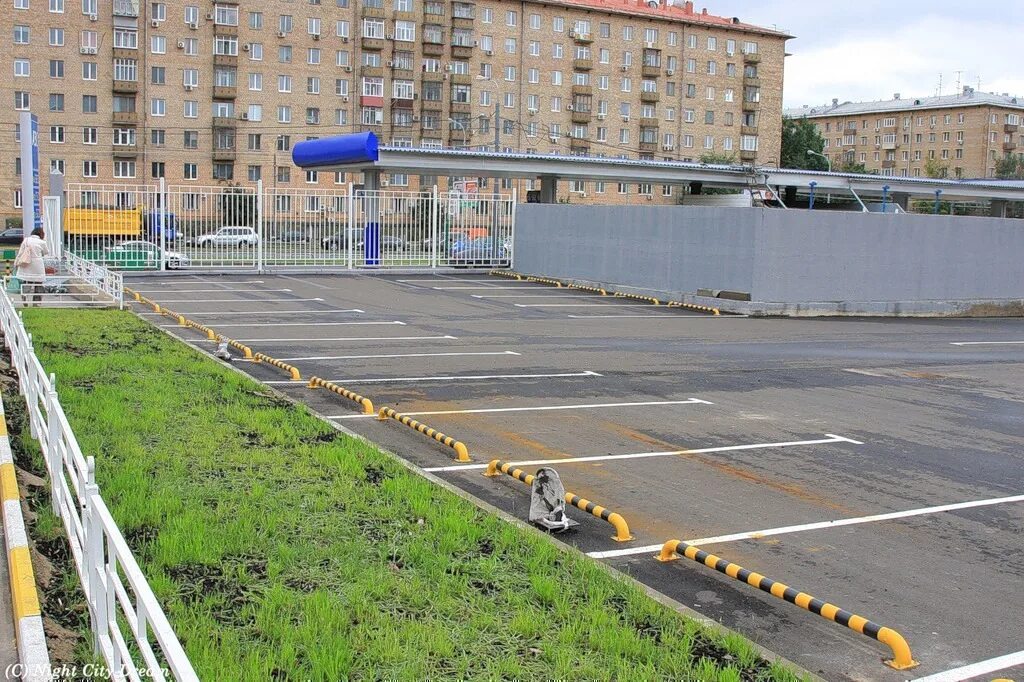 Организация парковок на придомовых территориях. Организация парковок на придомовых территориях. Благоустройство парковочных мест. Организация парковок на придомовых территориях. Придомовая парковка.