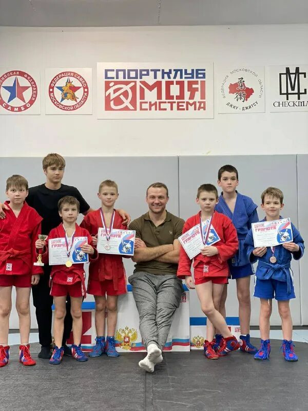 Самбо 21 век щелково. Всероссийские соревнования по самбо шахова 2022. Самбо 21 век. Самбо 21 век. Шеврон самбо.
