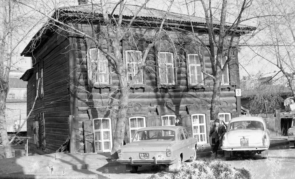 дому 80 лет. дому 80 лет. хрущевки 50-е. дому 80 лет.