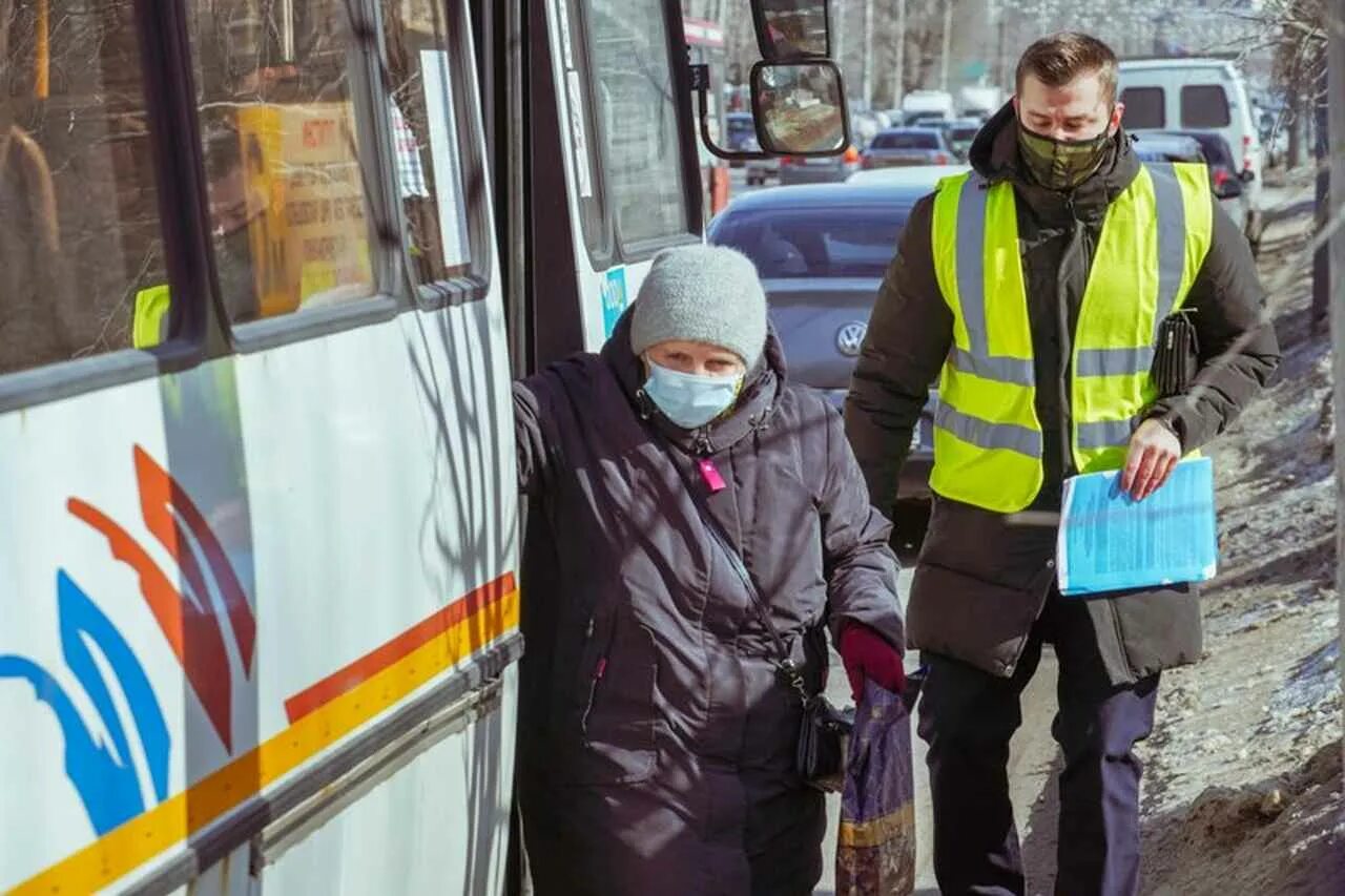 Какая сейчас обстановка в воронеже. Городской транспорт. Работники трамвая. Использовать общественный транспорт. Вести автобус.