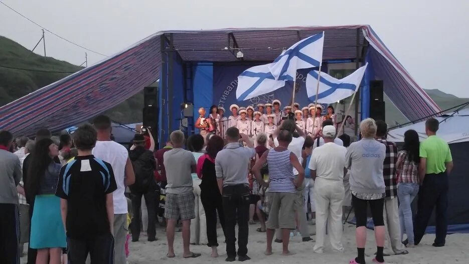 Славянский берег. Славянский берег любытино. Славянский берег фестиваль 2022 любытино. Славянский берег. Славянский берег 2023 фестиваль в любытино огненное шоу.