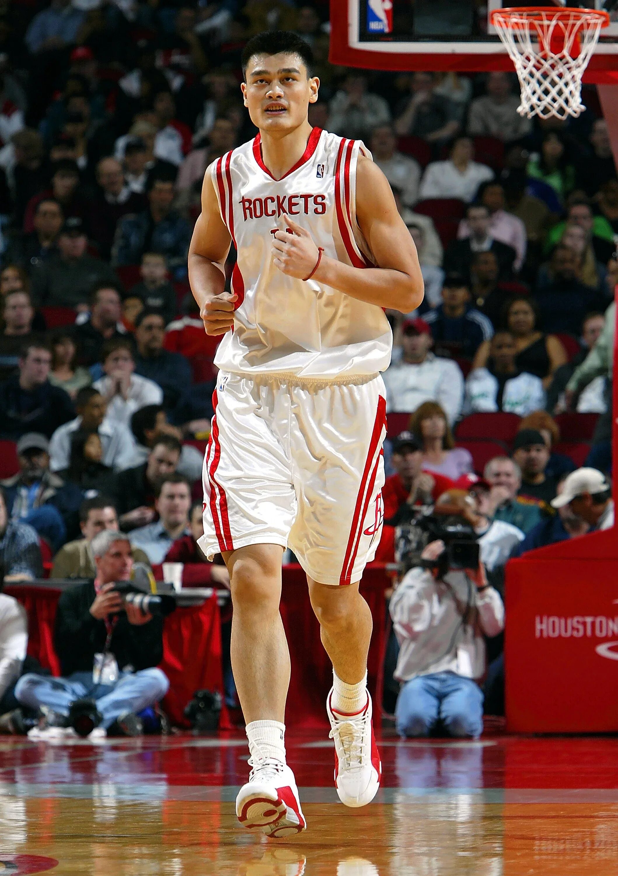 Самый высокий баскетболист harlem. Пол старгесс. Tallest basketball player. Мануте бол суданский баскетболист. Лучшие баскетболисты 2022.