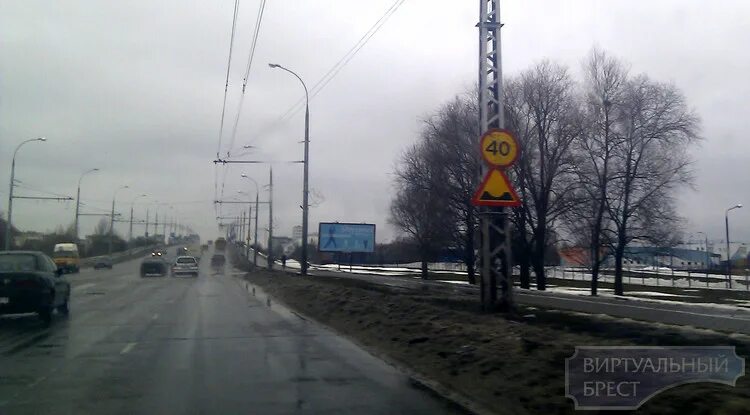Очередь на границе варшавский мост. Варшавский мост 1869 год фото. Варшавский мост брест. Таможня брест польша. Обстановка на границе погранпереход варшавский мост.