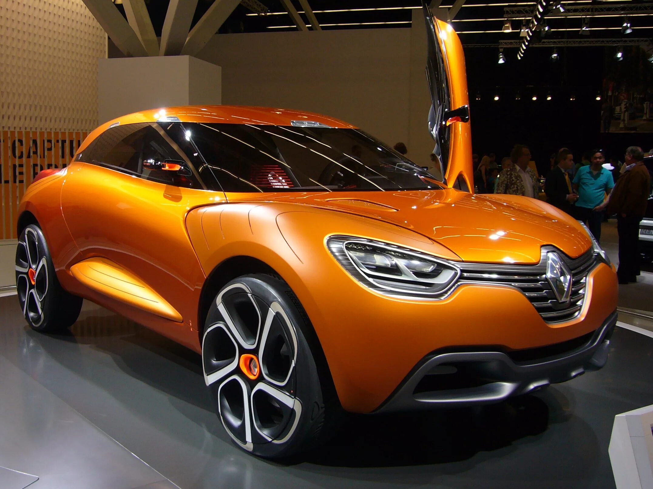 Renault Captur Concept. Renault Captur 2017. Reno Captur Concept. Новая модель Рено Каптур.