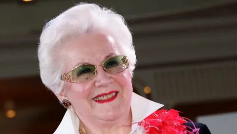 Мүше толығымен маманың жопасына батып кетті