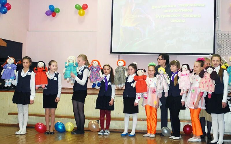 Моу "бугровская средняя общеобразовательная школа". Школа энфилд бугры. Бугровская школа учителя начальной школы. Школа в буграх ленинградская область. Бугровская школа 3.