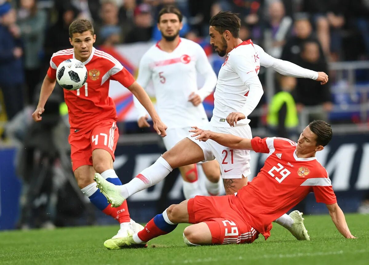 товарищеский матч по футболу. товарищеский матч. футбол товарищеские матчи. россия товарищеские матчи. когда играет товарищеский матч.