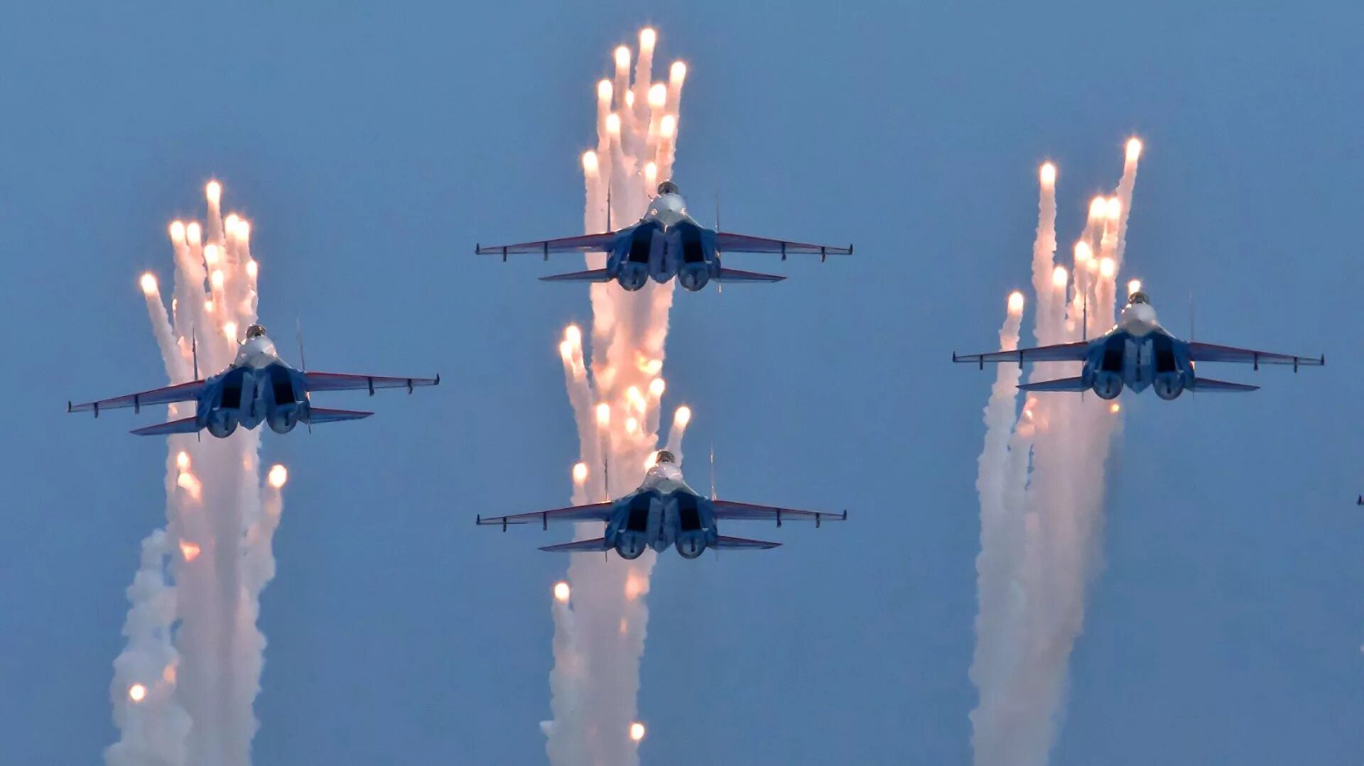 Комплексом радиоэлектронной борьбы "витебск-25". Комплексом радиоэлектронной борьбы "витебск-25". Рэб витебск. Рэб витебск. Бортовой комплекс обороны витебск-25.