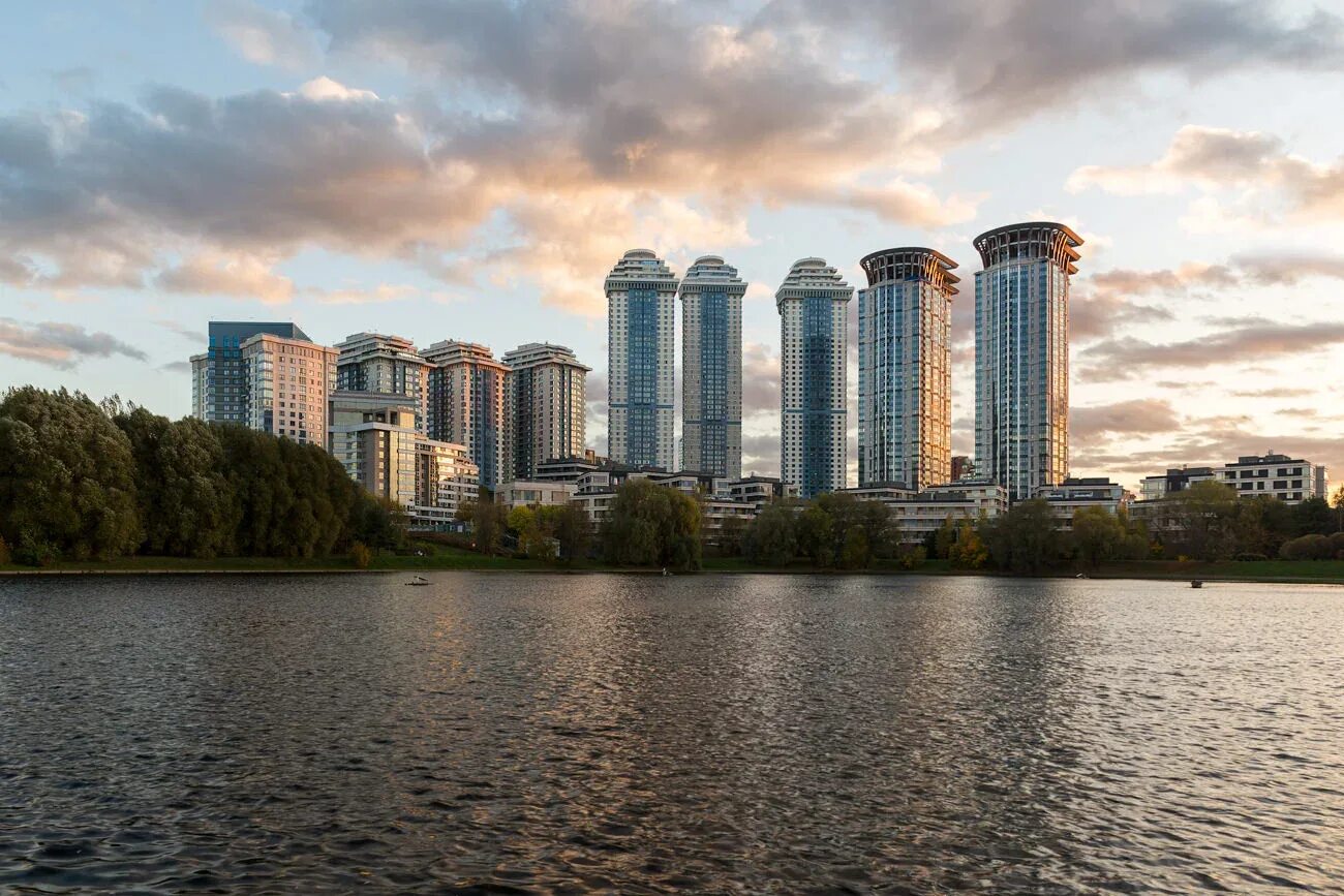 Мосфильмовская 1а. Мосфильмовская ЖК Воробьевы горы. ЖК воробьёвы горы. Жилой комплекс Воробьевы горы Москва. Мосфильмовская 70 Воробьевы горы.