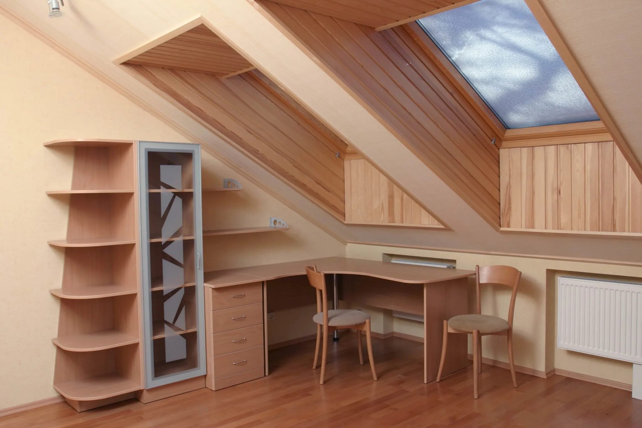 Мансардная комната для подростка. Швейная мастерская дома в мансарде. Мансардная комната. Интерьер кабинета в мансарде. Беседка под деревом.
