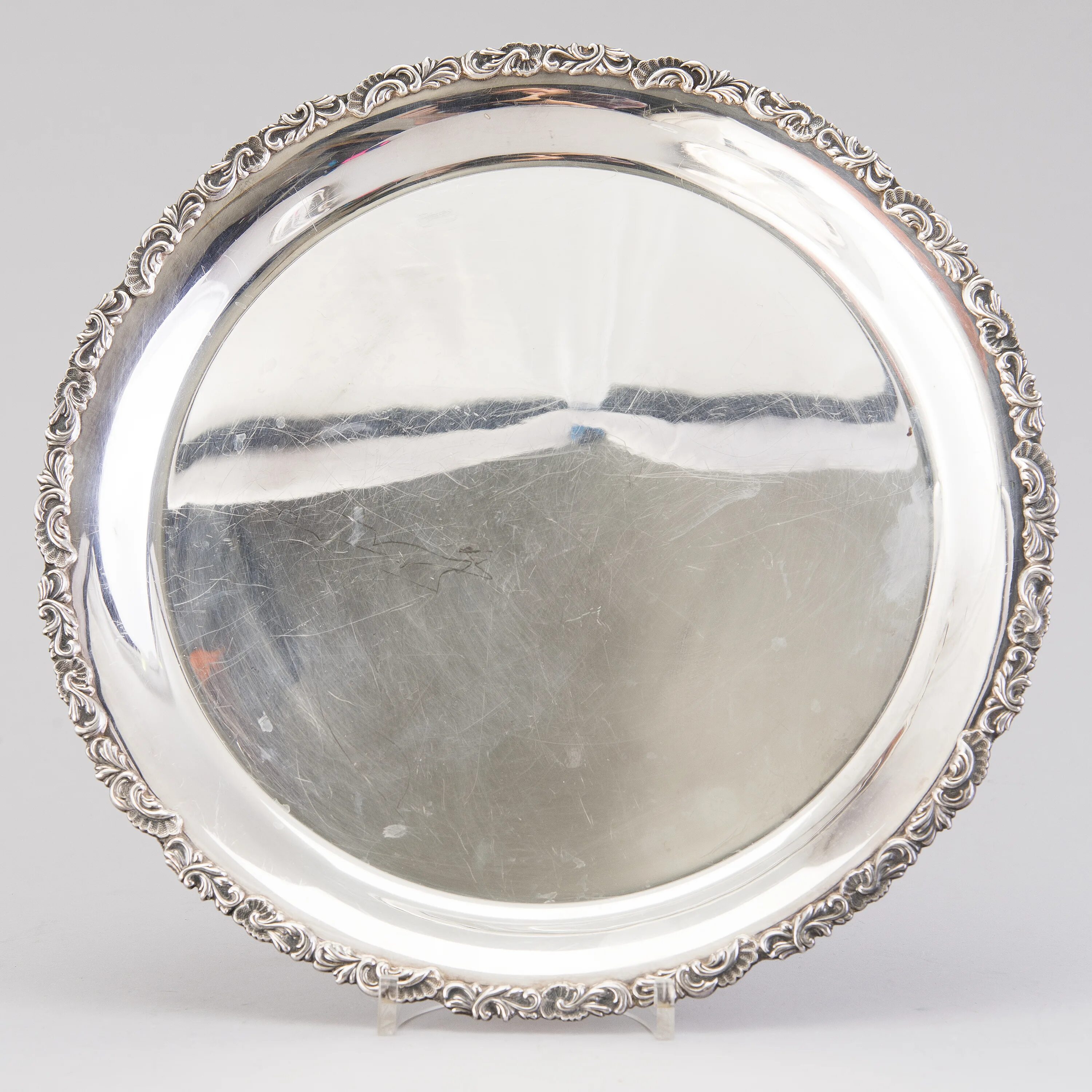 Круглый серебряный. Berker r1 r3. Зеркало garda decor 50sx-7110. Зеркальный декор спираль. Прозрачное зеркало.