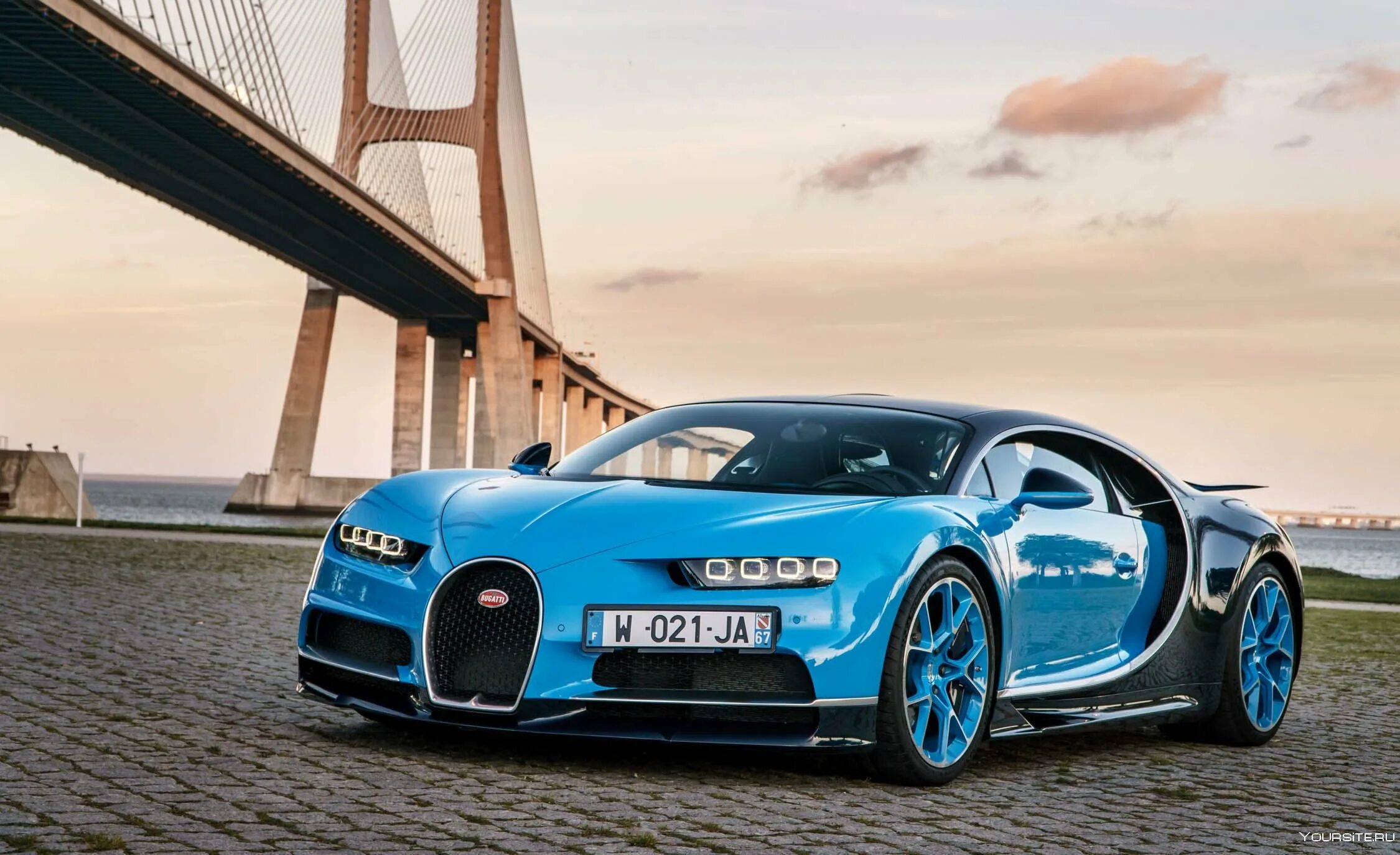 Машина bugatti chiron. Бугатти ЧИРОН. Бугатти Шерон. Бугатти Бугатти Шерон. Бугатти Шерон 2018.