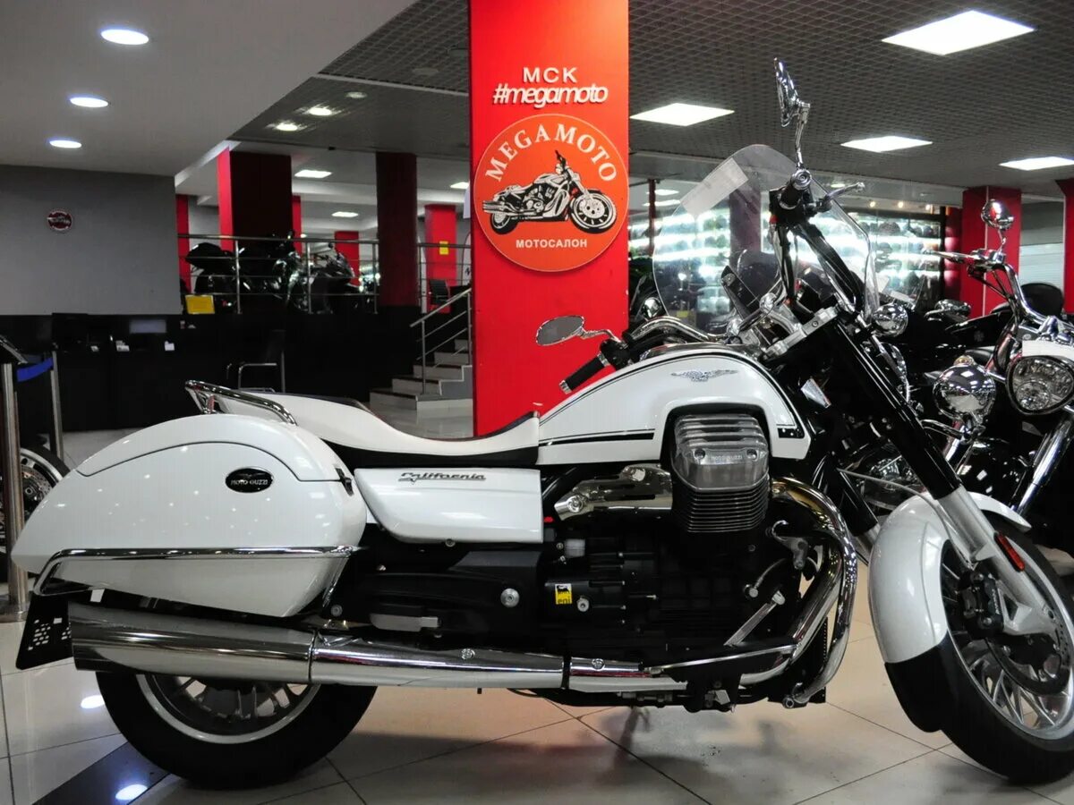 Купить мотоцикл у официального. Moto Guzzi California 1400 Touring. Moto Guzzi California v11. Moto Guzzi California 1100 Special. California 1400 Touring.
