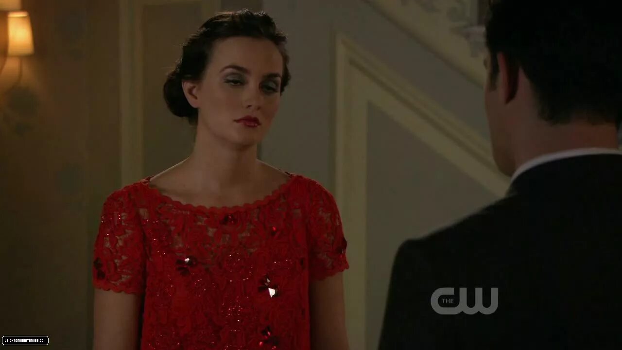 Комикс про двух подруг. Человек идет к цели. Неми и гримм. Тебе стоило уйти девочка. Тебе стоило идти.