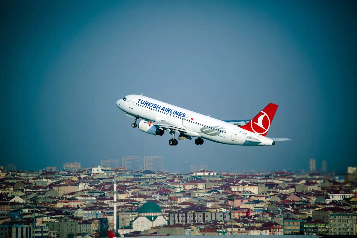 Turkish airlines авиакомпании турции. Турецкая авиакомпания turkish airlines. Летают ли турецкие авиалинии. Летают ли турецкие авиалинии. Туркес арлинес свмолет.