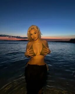 Alabama Barker Nudes Leak- Undiluted Pleasure in Each Frame