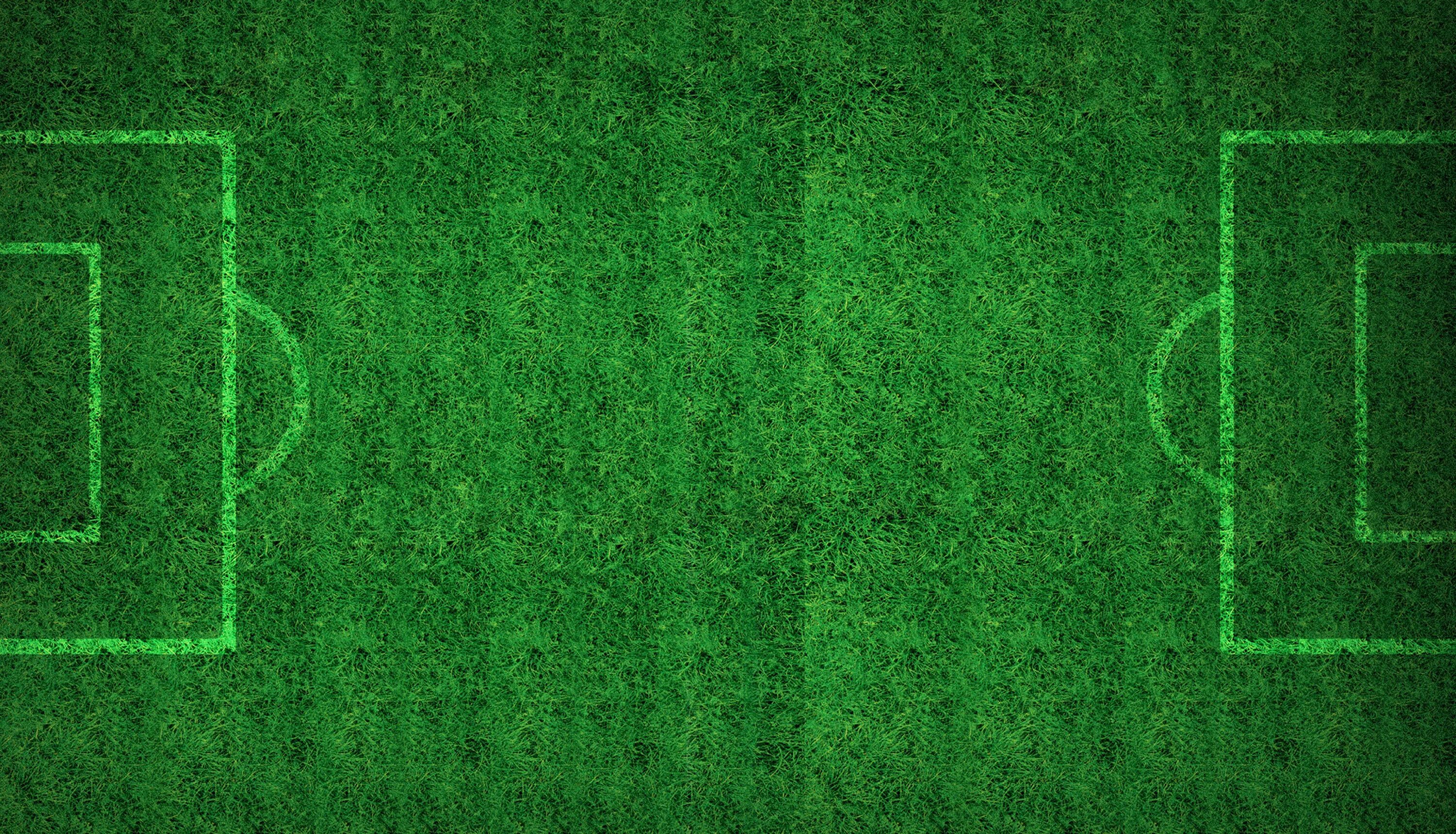 Футбольное поле имеет форму. Футбольное поле. Футбольный газон. Зеленый футбольный газон. Футбольное поле газон.