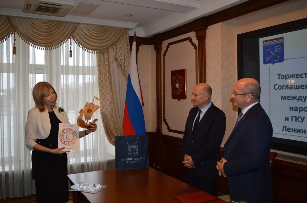 Сайт дом дружбы. Дом дружбы питер. Дом дружбы потемкинская 2. Дом дружбы ленобласти. Дом дружбы народов красноярского края.