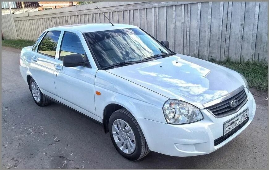 лада приора седан. где найти приору. покраска автомобиля приора универсал. лада приора седан. лада приора 2 седан черная.