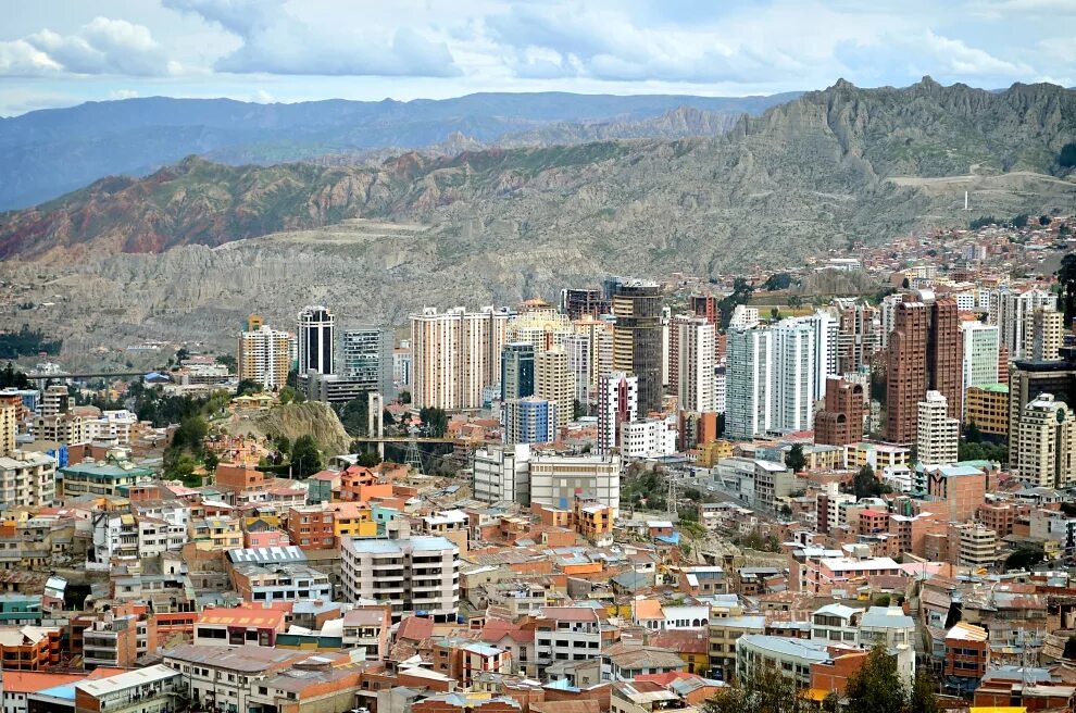 Пасет город. Сукре столица Боливии. Ла-пас (Боливия). Сукре и ла пас.