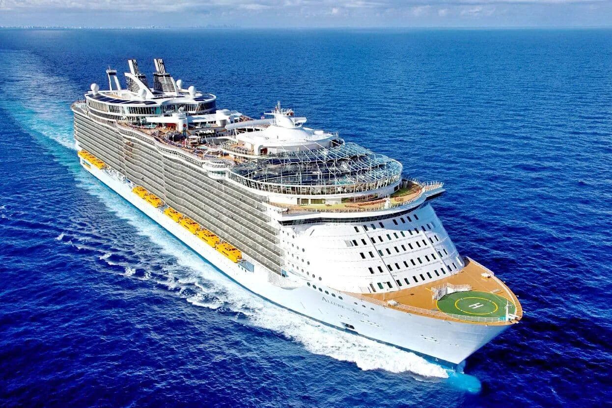 Rage of the seas. Круизный лайнер Оазис. Оазис морей круизный лайнер фото. Лайнер лайнер круизный. Xeljморей круизный лайнер.