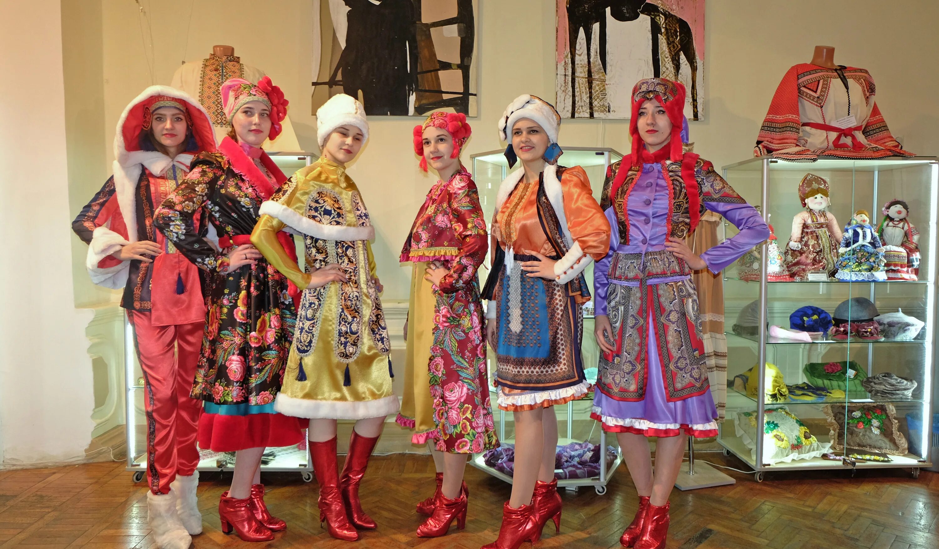 национальные костюмы народов ставропольского края. национальные наряды ставропольского края. одежда в ставропольском крае. национальные костюмы ставропольского края фото. ногайский фольклор.