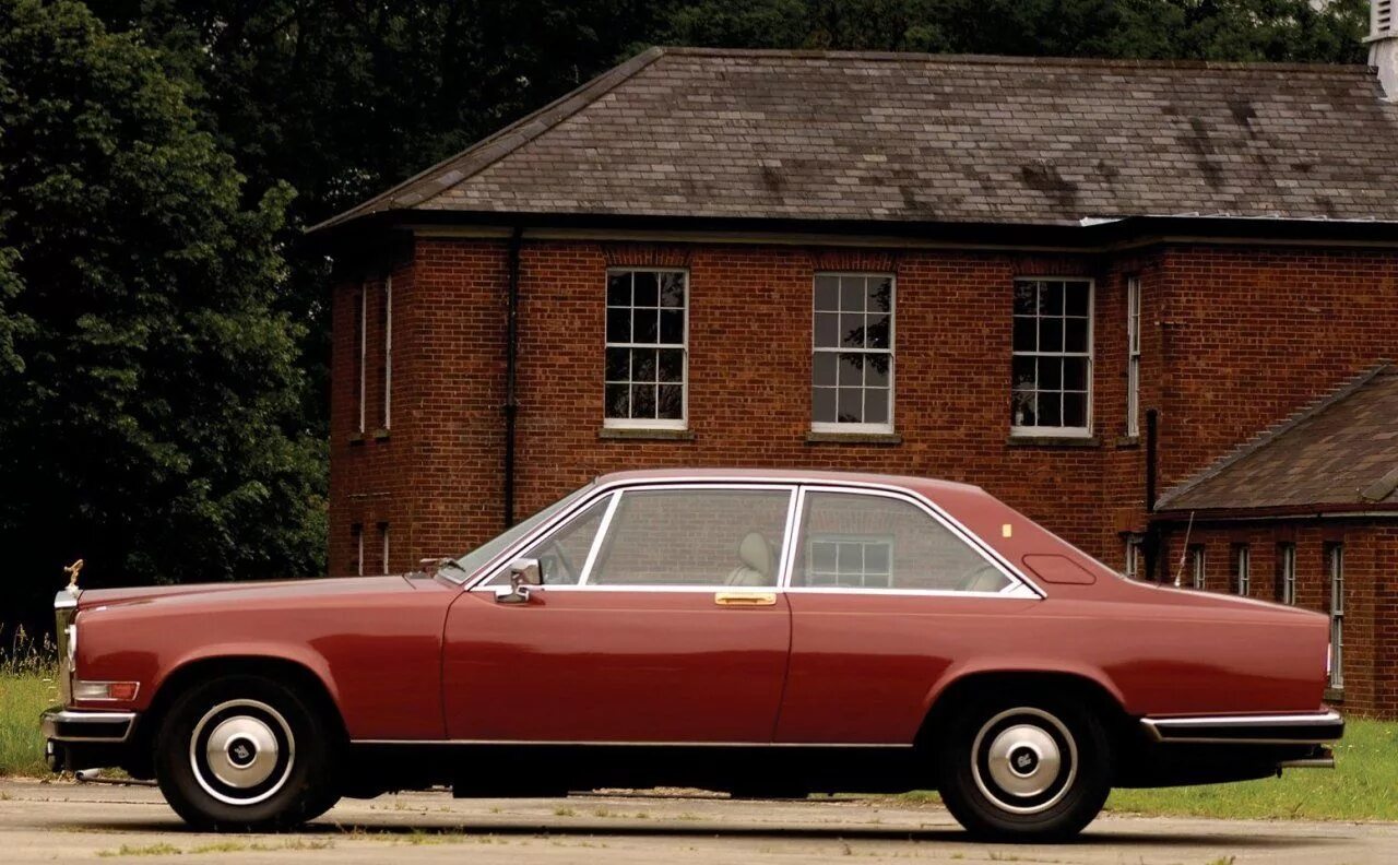 Rolls-royce camargue (роллс-ройс камарг) 1975-1985. Rolls royce купе 1975. роллс ройс 1975. роллс ройс 1975 купить. Rolls royce 1975.