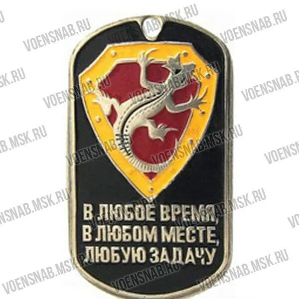 Мужчина с ноутбуком на природе. Сандра баллок на коленях. В любом месте собранные. Путешествие на диване. Paragliding юца.