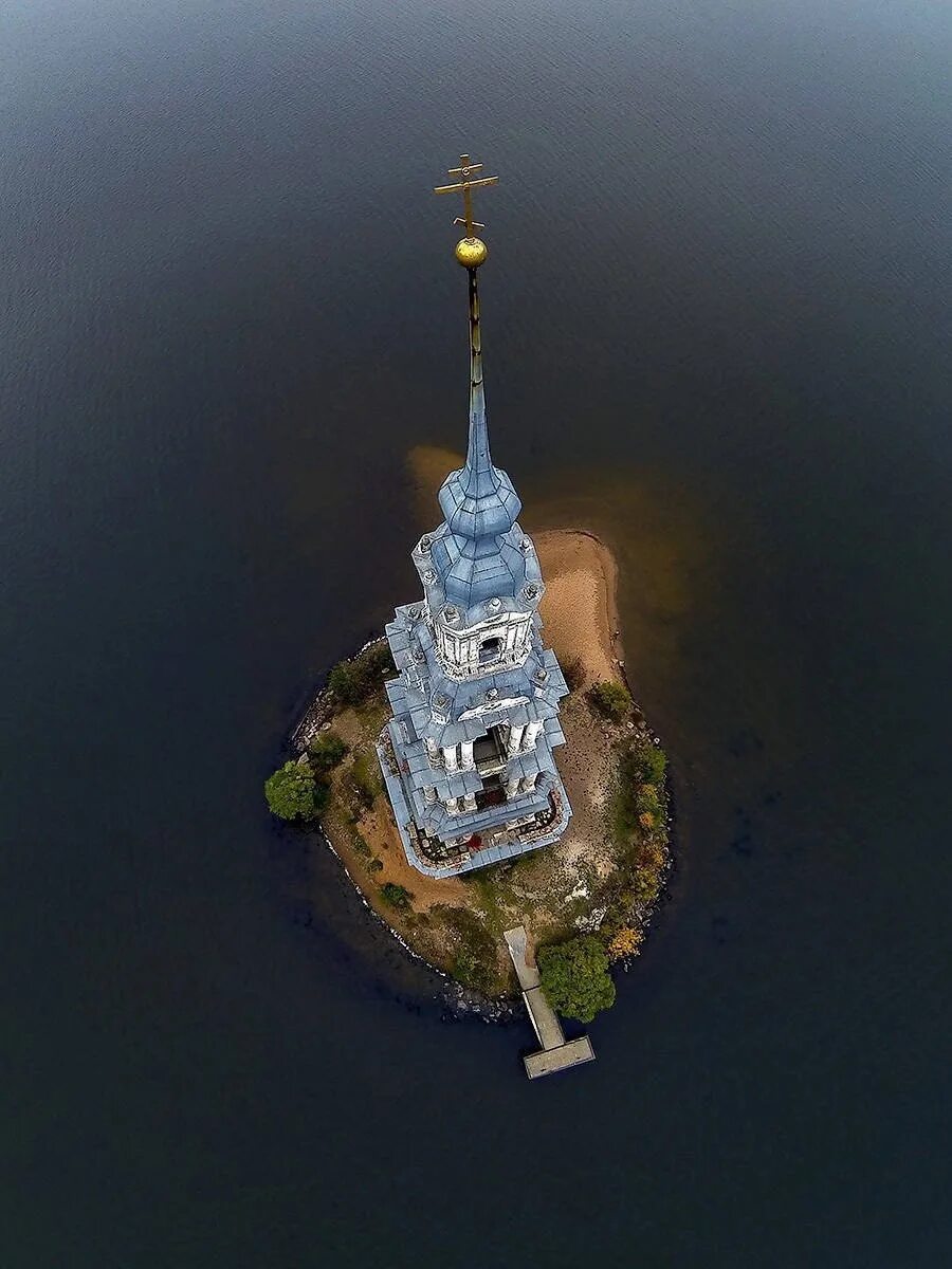 Калязин церковь в воде. Затопленная колокольня никольского собора. колокольня никольского собора в калязине. затопленная колокольня в калязине. затопленная колокольня никольского собора, город калязин.