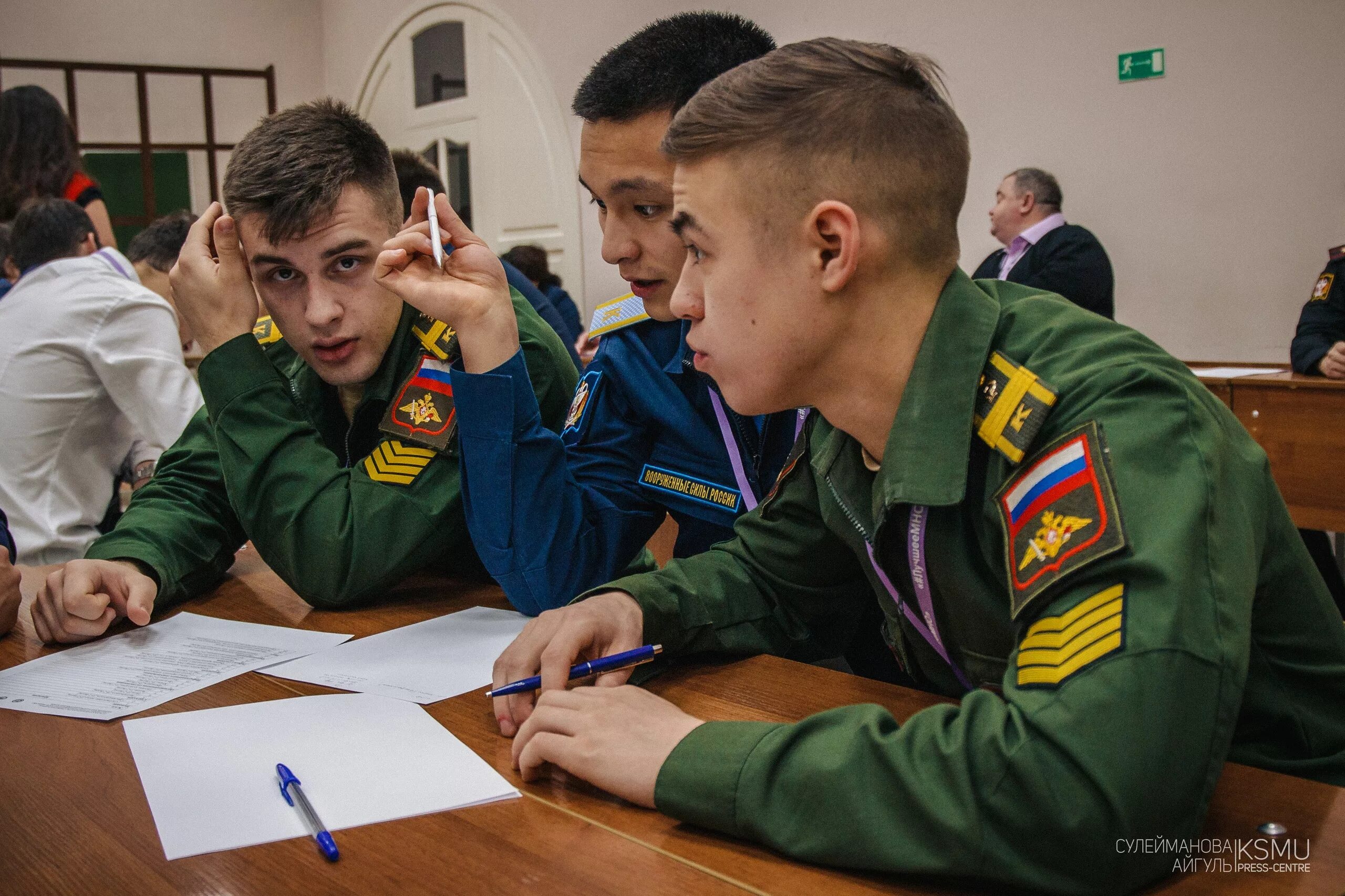 Военный мед институт. Курсанты военно медицинской Академии Кирова. ВМЕДА им Кирова курсанты. Курсанты ВМЕДА Кирова. Академия Кирова курсанты.