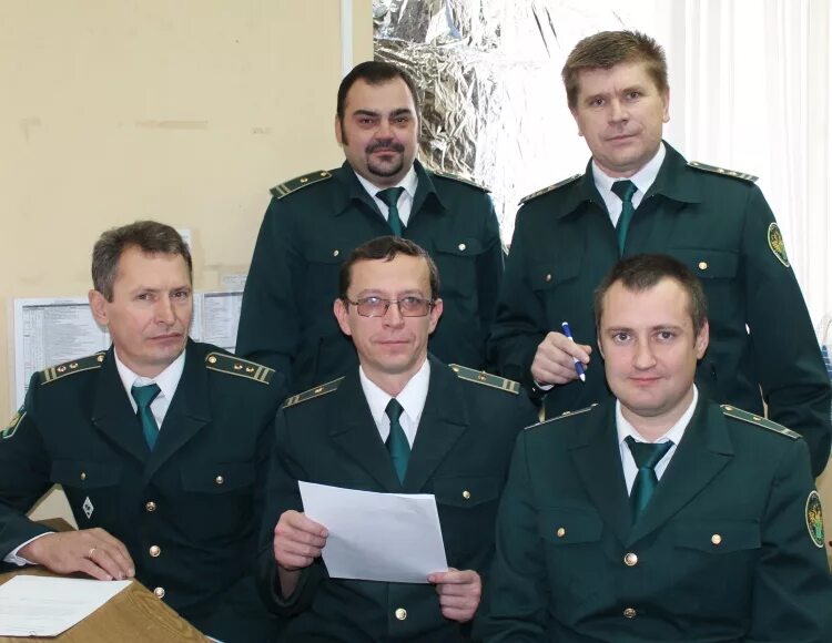 Уральская электронная таможня екатеринбург. Начальник отдела таможенного оформления. Начальник отдела таможенного оформления. Начальник отдела таможенного оформления. Сотрудник таможни.