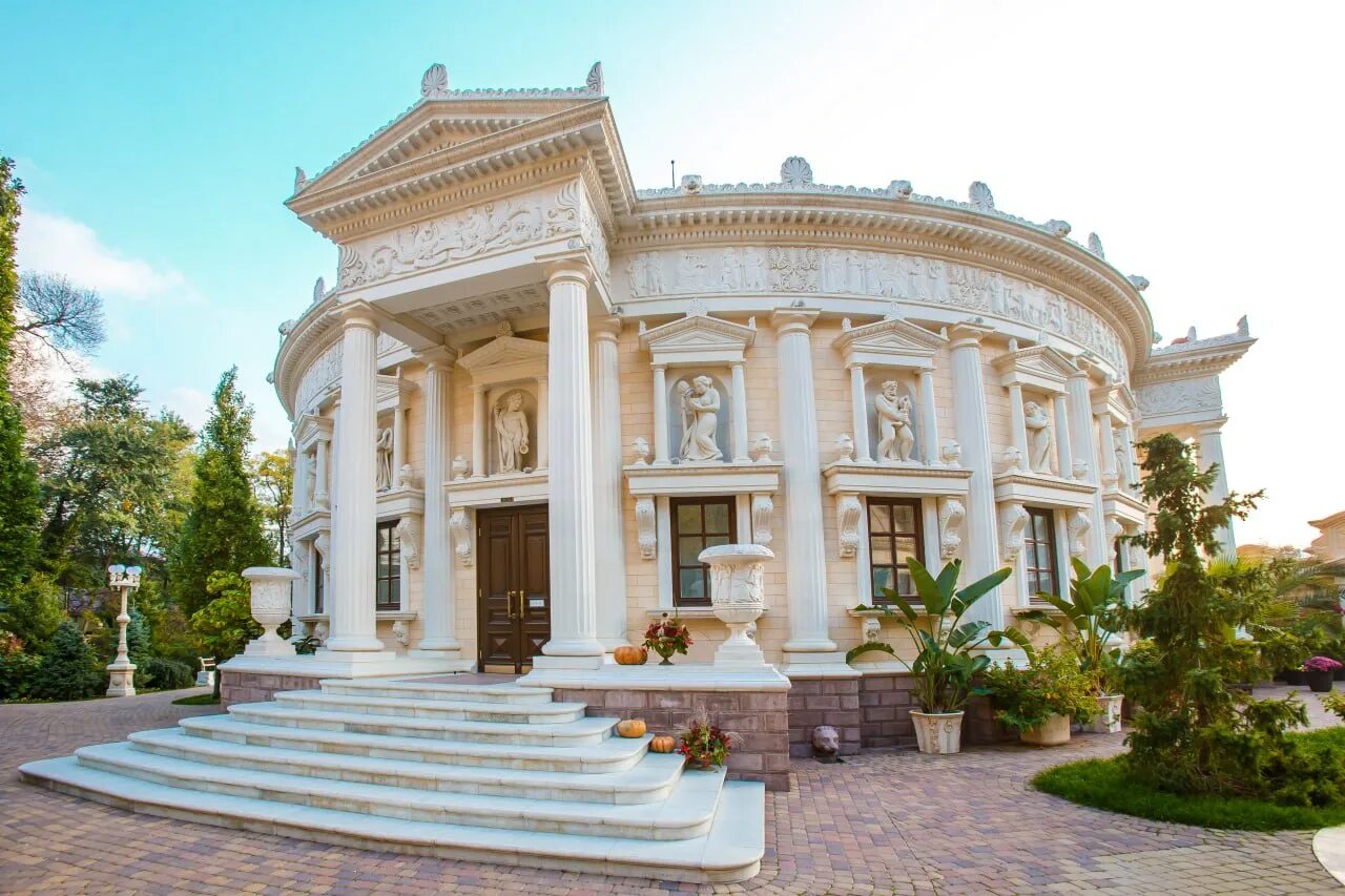 Старый парк кабардинка театр. Театр старого парка в кабардинке. Театр в старом парке кабардинка. Старый парк кабардинка театр. Театр старого парка в кабардинке.