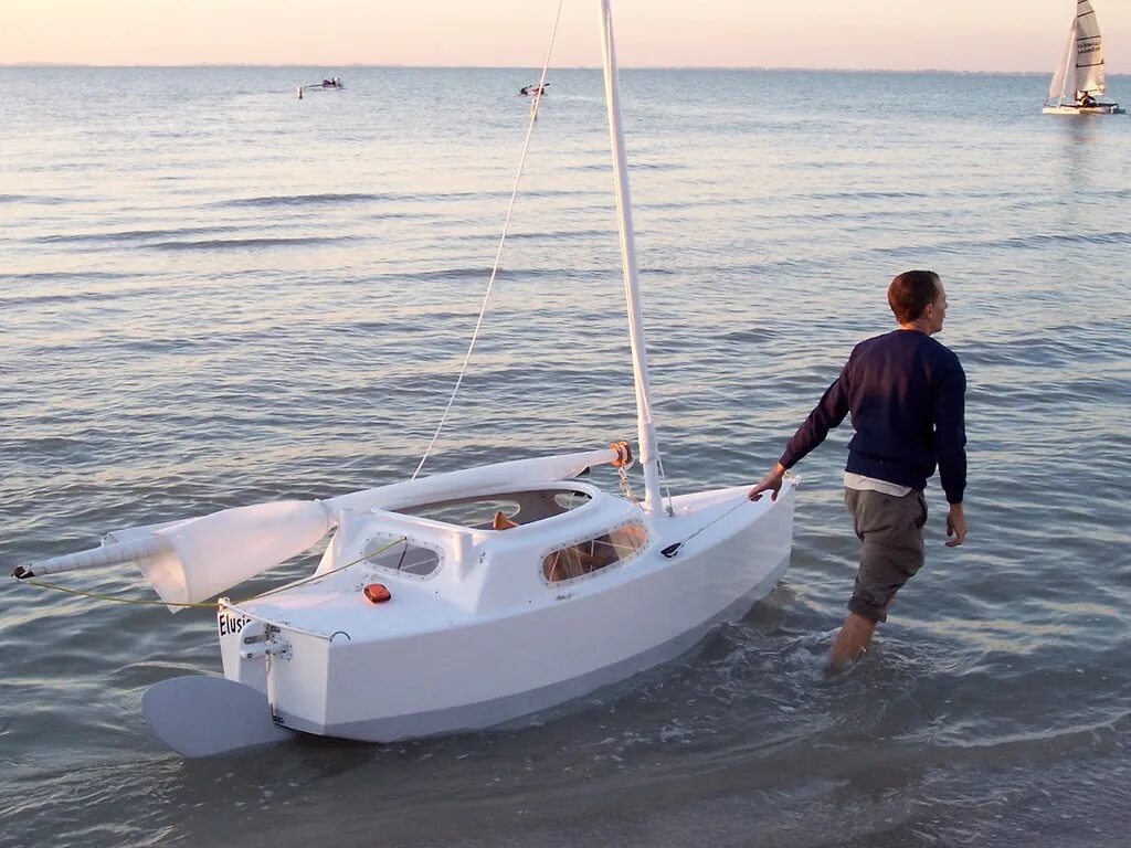 Яхта микро класса Сильвер 550. Micro Cruiser sailboat. Мини яхта. Маленькая яхта швертбот. Самая маленькая лодка в мире