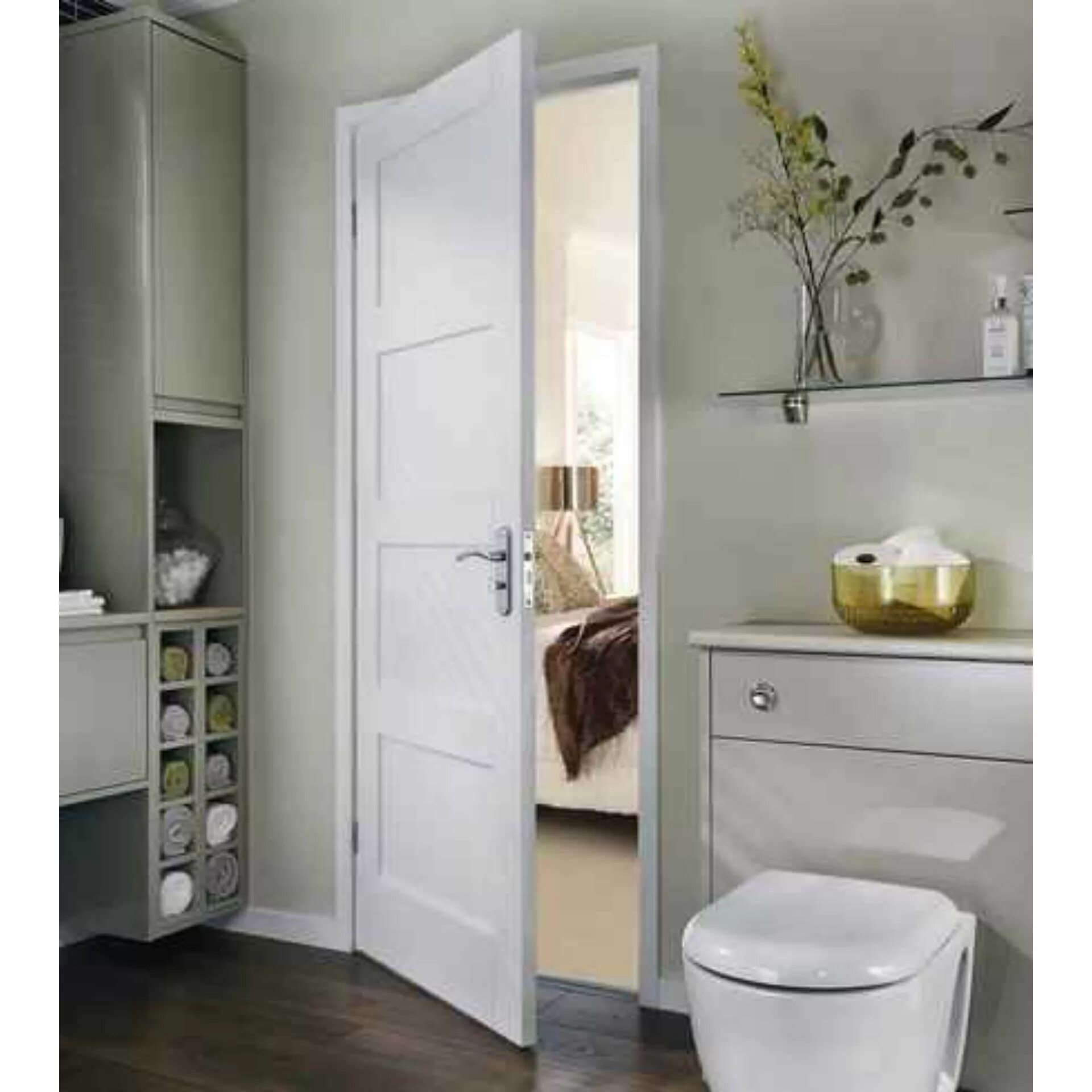 Дверь в ванную. Двери для ванной комнаты. Межкомнатные двери в ванную комнату. Белая дверь в ванную. Пластиковые двери для ванны