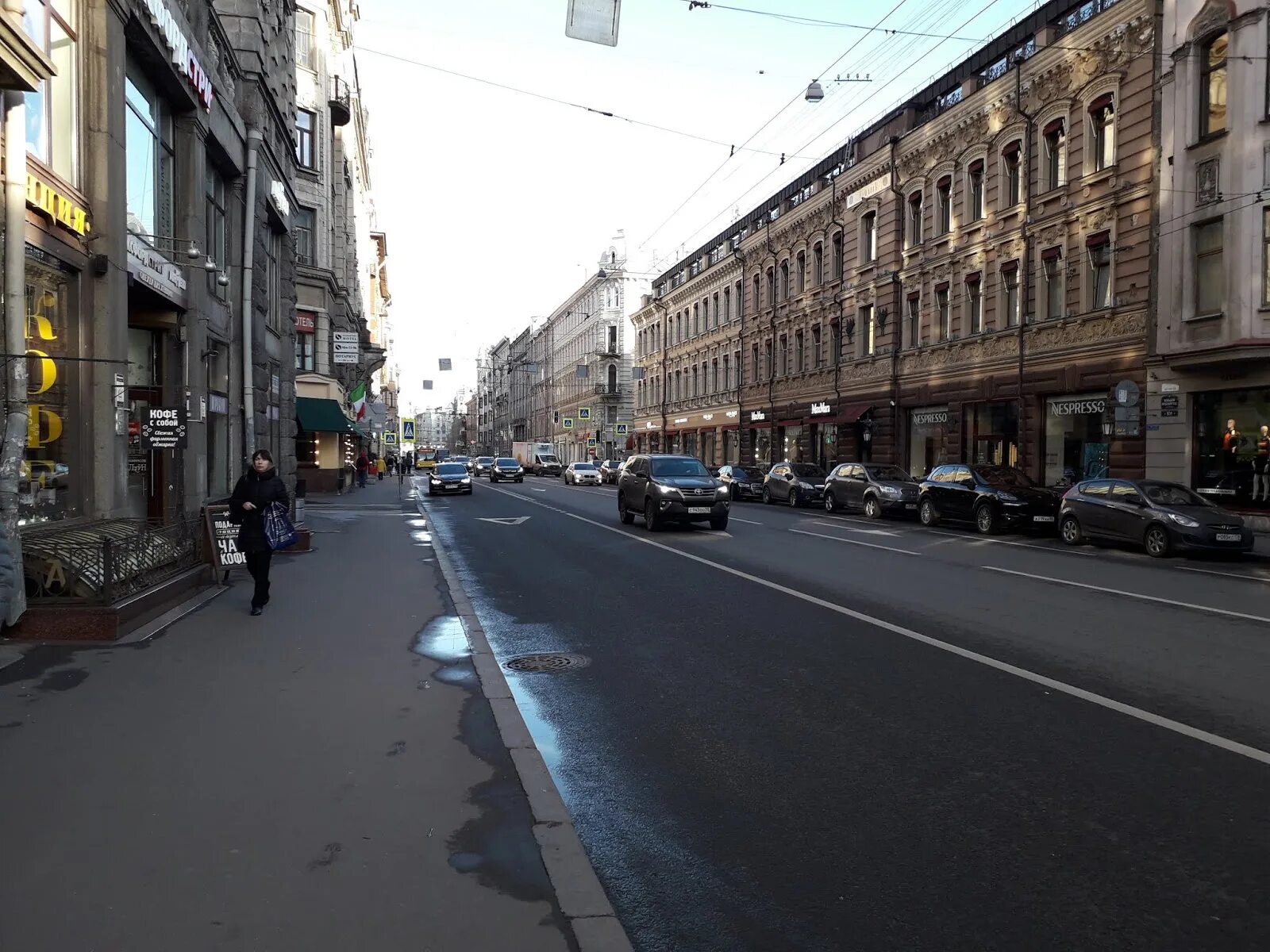 Большой на петроградке. Большой проспект Петроградской стороны. Средний проспект Петроградской стороны. Австрийская площадь в Санкт-Петербурге. Красивые места на Петроградке.