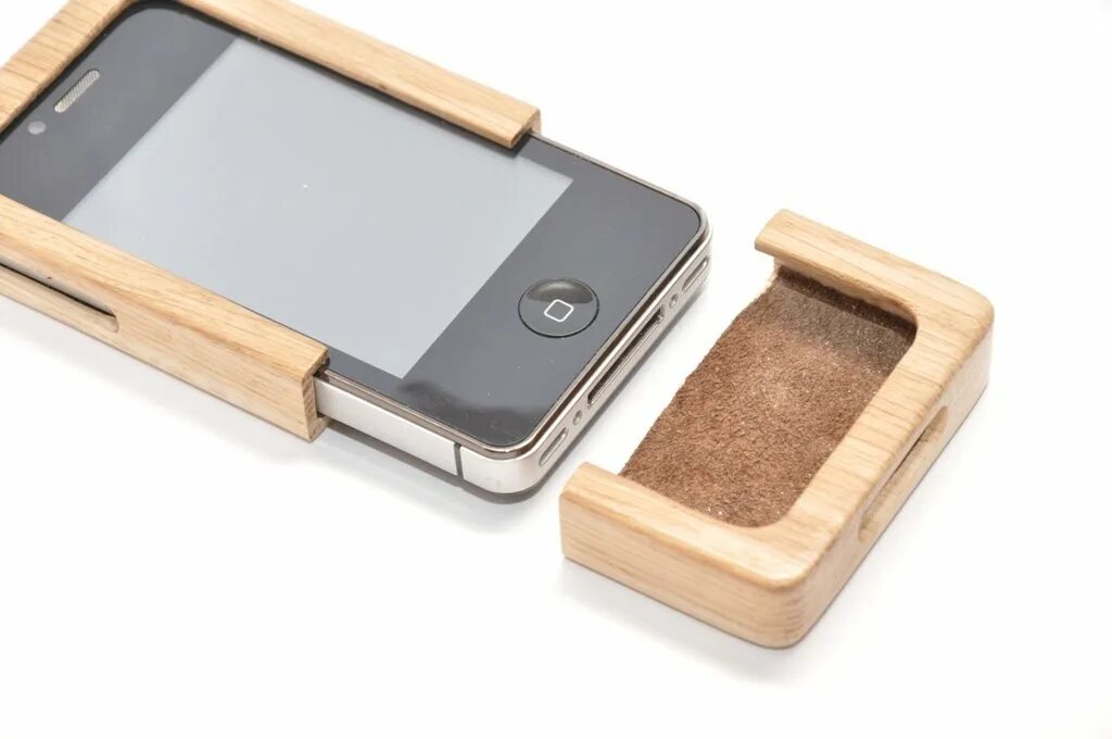 Create case. Подставка для телефона из дерева. Деревянный iphone. Игрушечный деревянный смартфон. Wooden Case iphone.