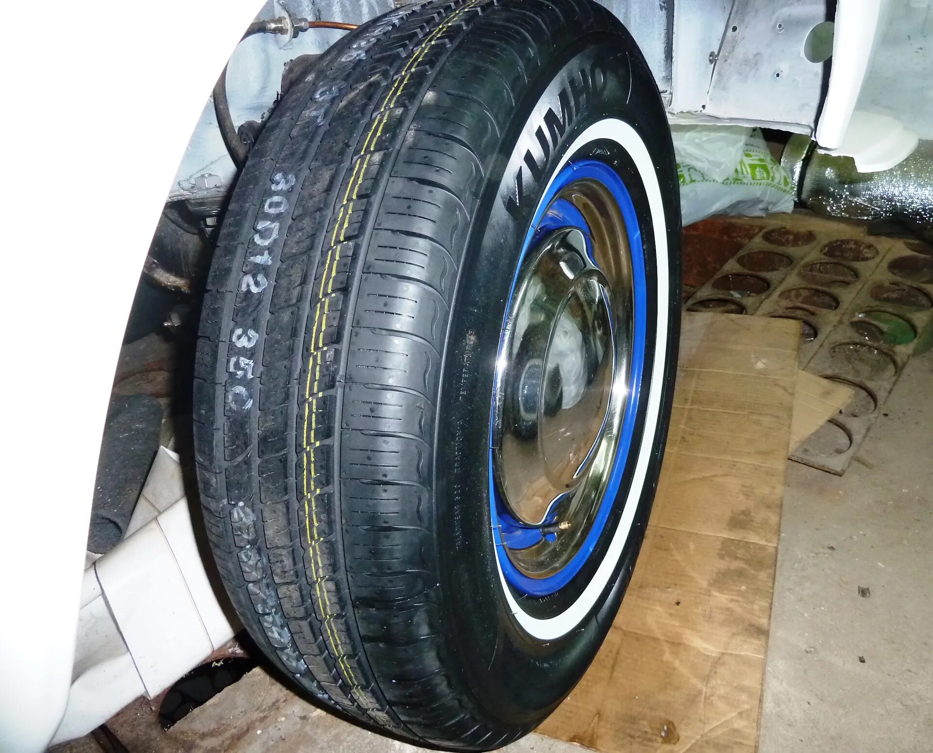 ГАЗ 21 В шинах r15 215/75. Шины 175 80 15 на Волгу ГАЗ 21. 215 75 15 На Волгу. Michelin xwx Radial 205/70 r14 ГАЗ 24. 215 70 15 лето