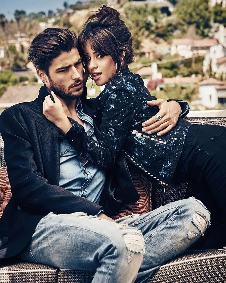 Влюблённые подростки. Суперчат пары. Сохры парень и девушка. Суперчат пары. Милые пары.