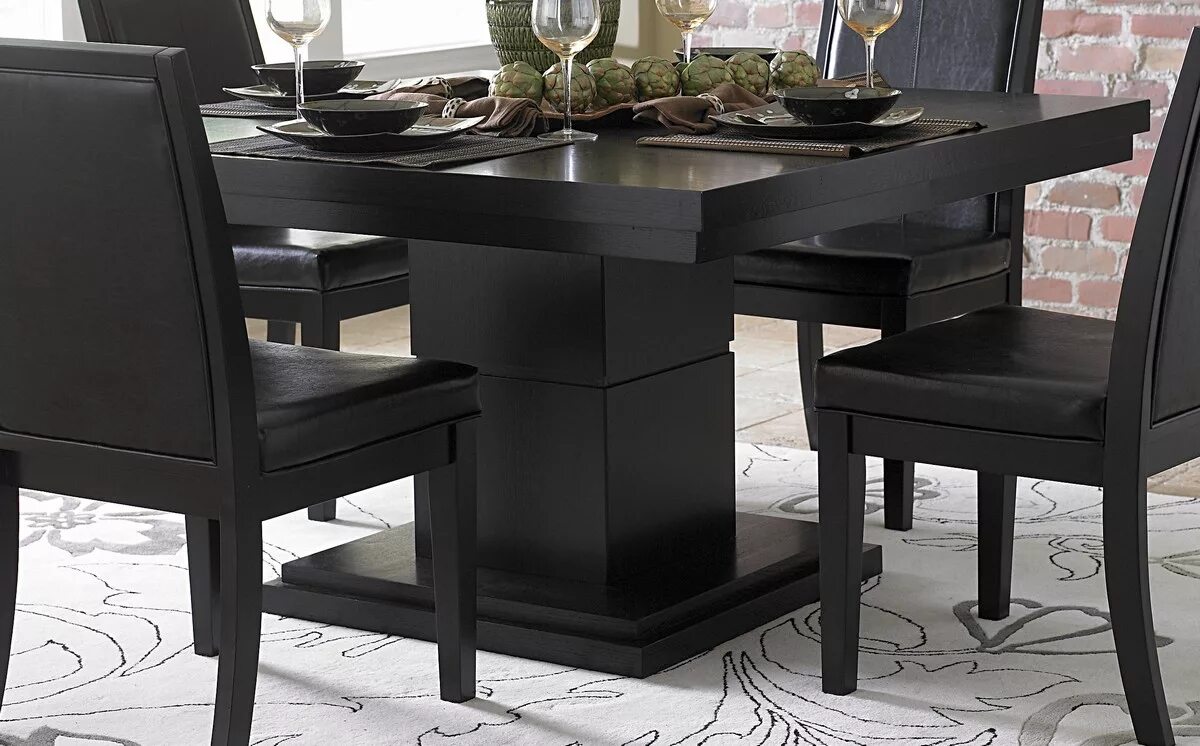 Темные кухонные столы. Стол кухонный черный. Стол обеденный темный. Черный кухонный стол в интерьере. Красивые столы и стулья для кухни.