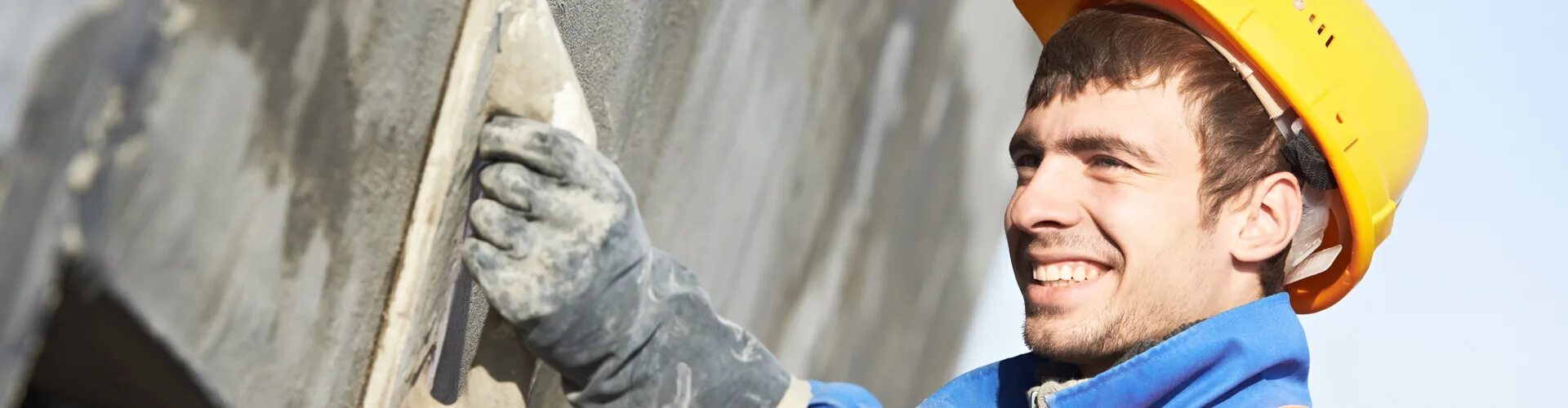 ищу работу штукатурку. механизированная штукатурка. штукатурка стен. штукатурка маляр. штукатурка стен на стройке.