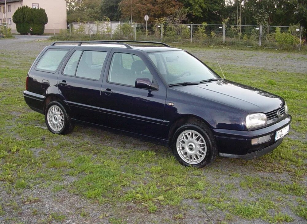 Гольф 3 1.9 купить. Volkswagen Golf 3 универсал. Volkswagen Golf 3 variant универсал. Фольксваген гольф универсал 1996. Volkswagen Golf универсал 1998.