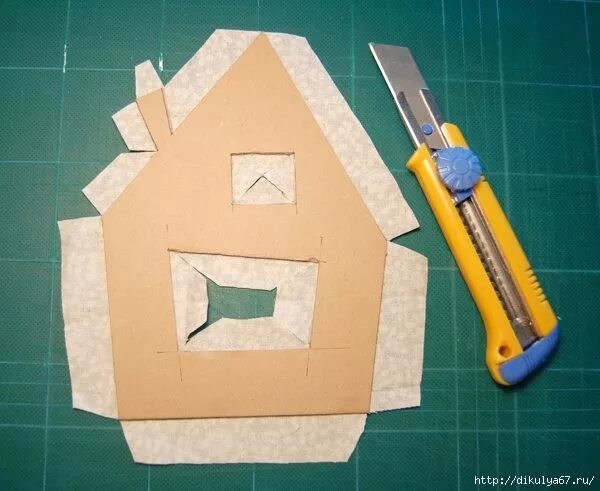 Развертка домика. Как построить объемный домик из картона. Домики из картона и бумаги. Дом из бумаги. Объемный домик из бумаги.