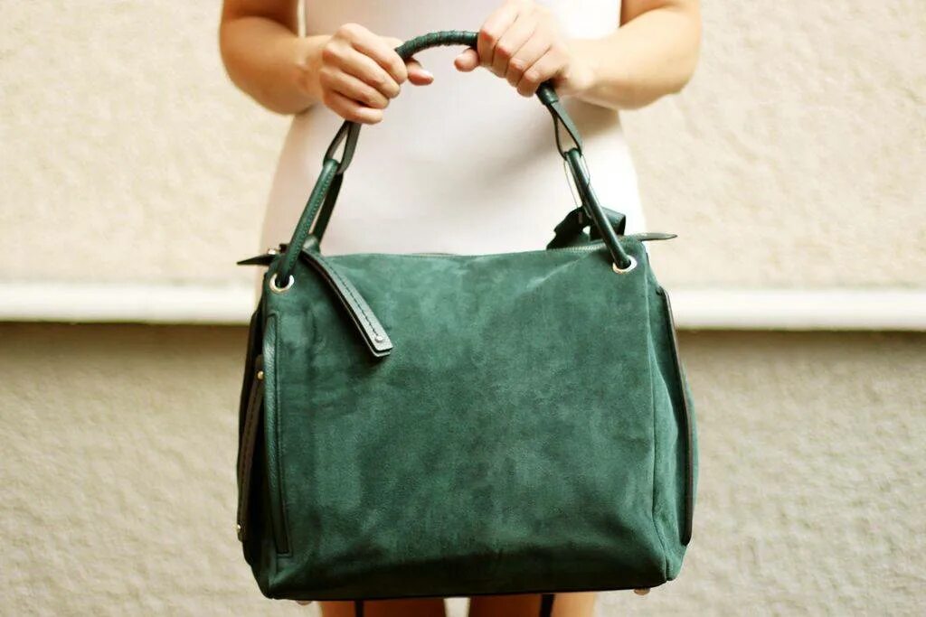 Сумки из замши. Дамская сумочка из замши. Зелёная сумка женская. Сумки замша натуральная женская.