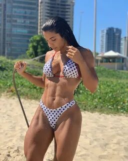 Monique Rizzeto 