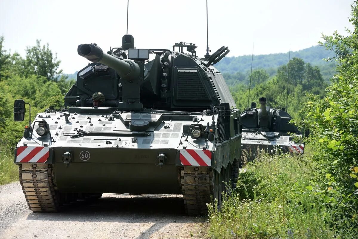 Немецкая гаубица 155 мм. Немецкие гаубицы современные. Pzh 2000 пума. Полигон 2000. 155-мм pzh 2000.