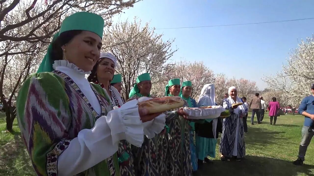 Ахангаран город в Узбекистане. Город Ахангаран Навруз. Праздники Узбекистана. Узбекистан г Ахангаран школа 3. Мероприятие 14 апреля