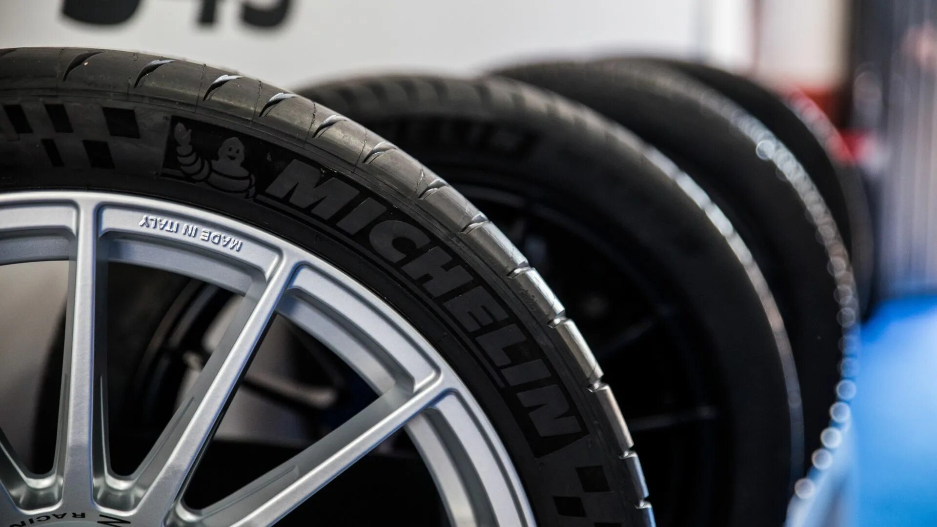 Michelin Pilot Sport 4s. Michelin Pilot Sport 4. Мишелин пилот спорт 4s. Michelin Pilot Sport ps4 s 285/40 r23. Шины мишлен б у